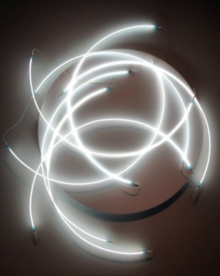 François Morellet - Lunatique neonly n3 (1997) - Lapiz acrilico sobre tela neon y transformadores (Grand Palais)